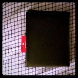 Tumi men's wallet